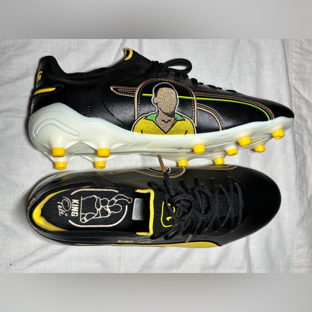 Puma King Ultimate Pele Soccer cleats